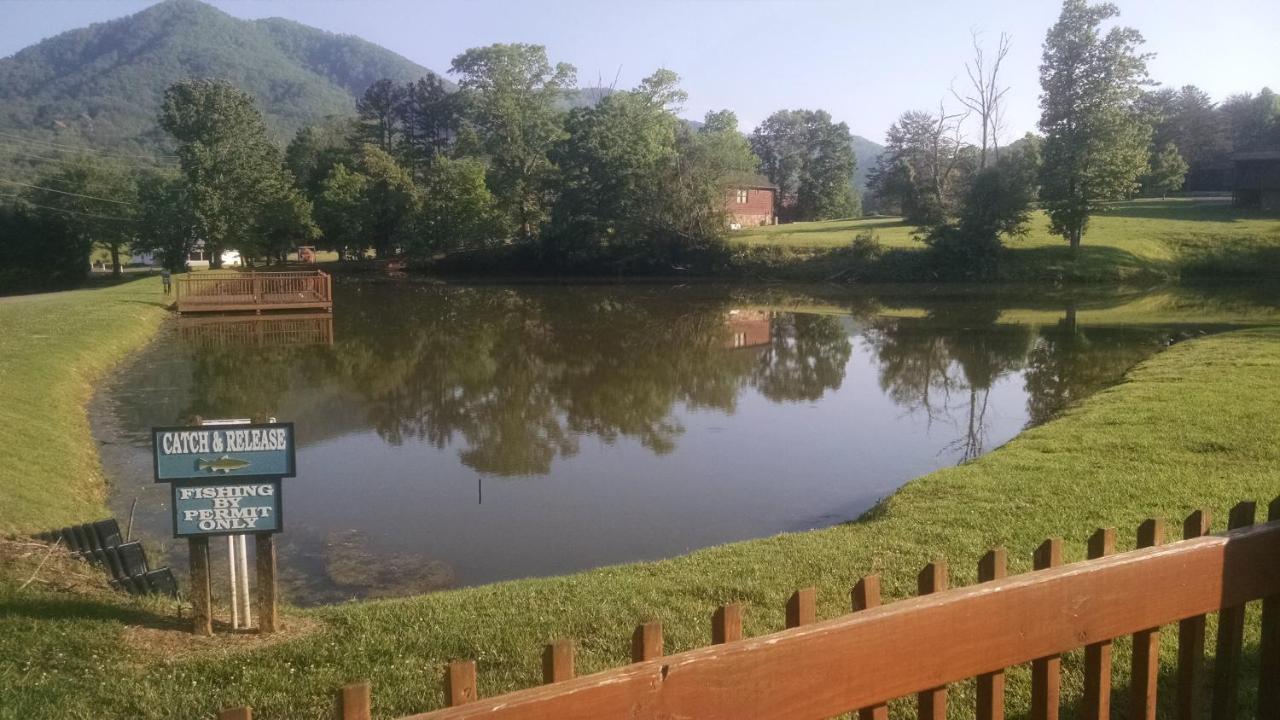 Wilderness Lodge, Hot Tub, Game Room, Pool Access, 1089 Free Tickets Each Paid Day, Dollywood And M Sevierville Exteriör bild